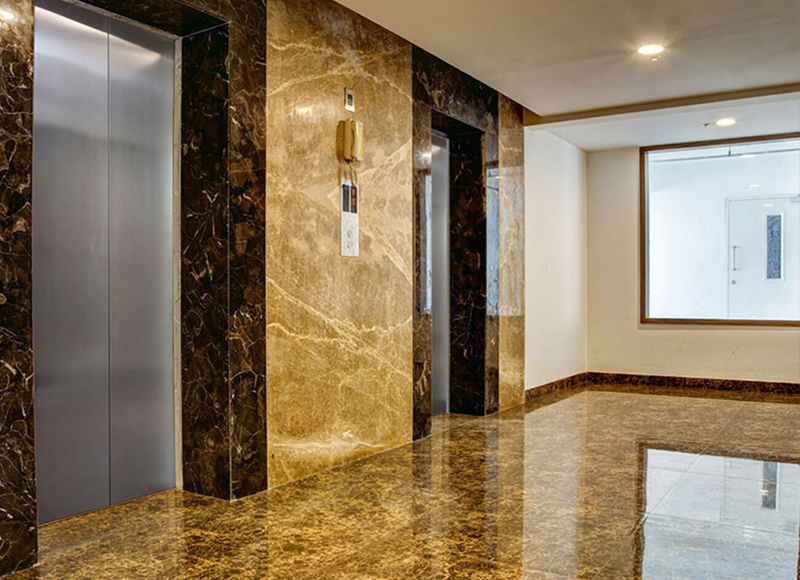 Đá ốp thang máy