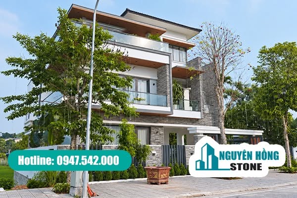 Mẫu đá chẻ tự nhiên ốp mặt tiền tạo điểm nhấn kiến trúc